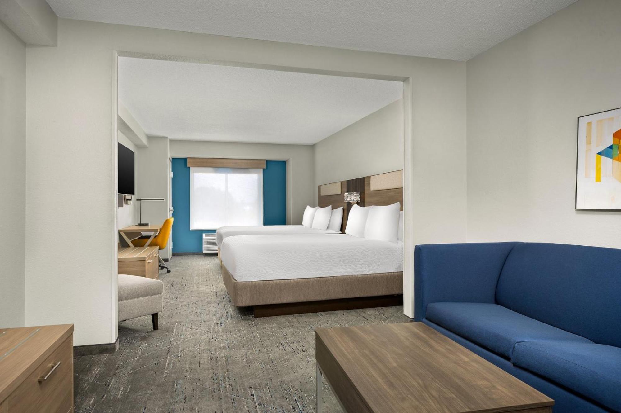 Holiday Inn Express Hotel & Suites Greensboro - Airport Area By Ihg Exterior photo