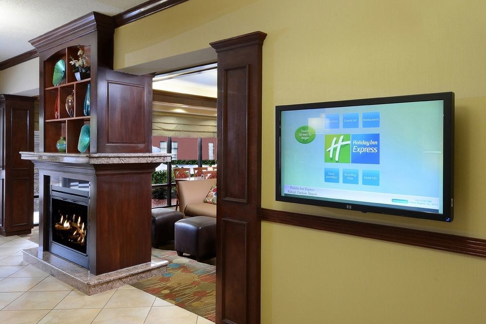 Holiday Inn Express Hotel & Suites Greensboro - Airport Area By Ihg Exterior photo