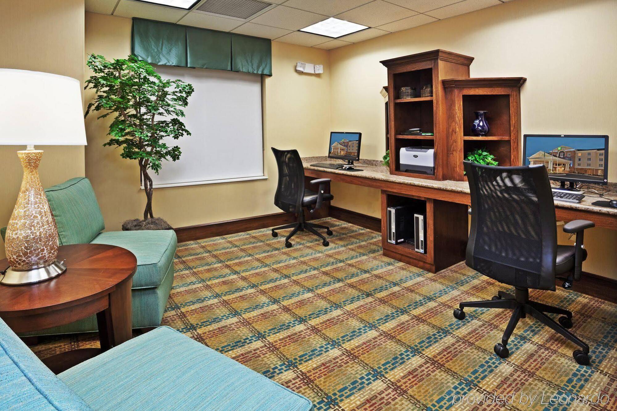 Holiday Inn Express Hotel & Suites Greensboro - Airport Area By Ihg Exterior photo